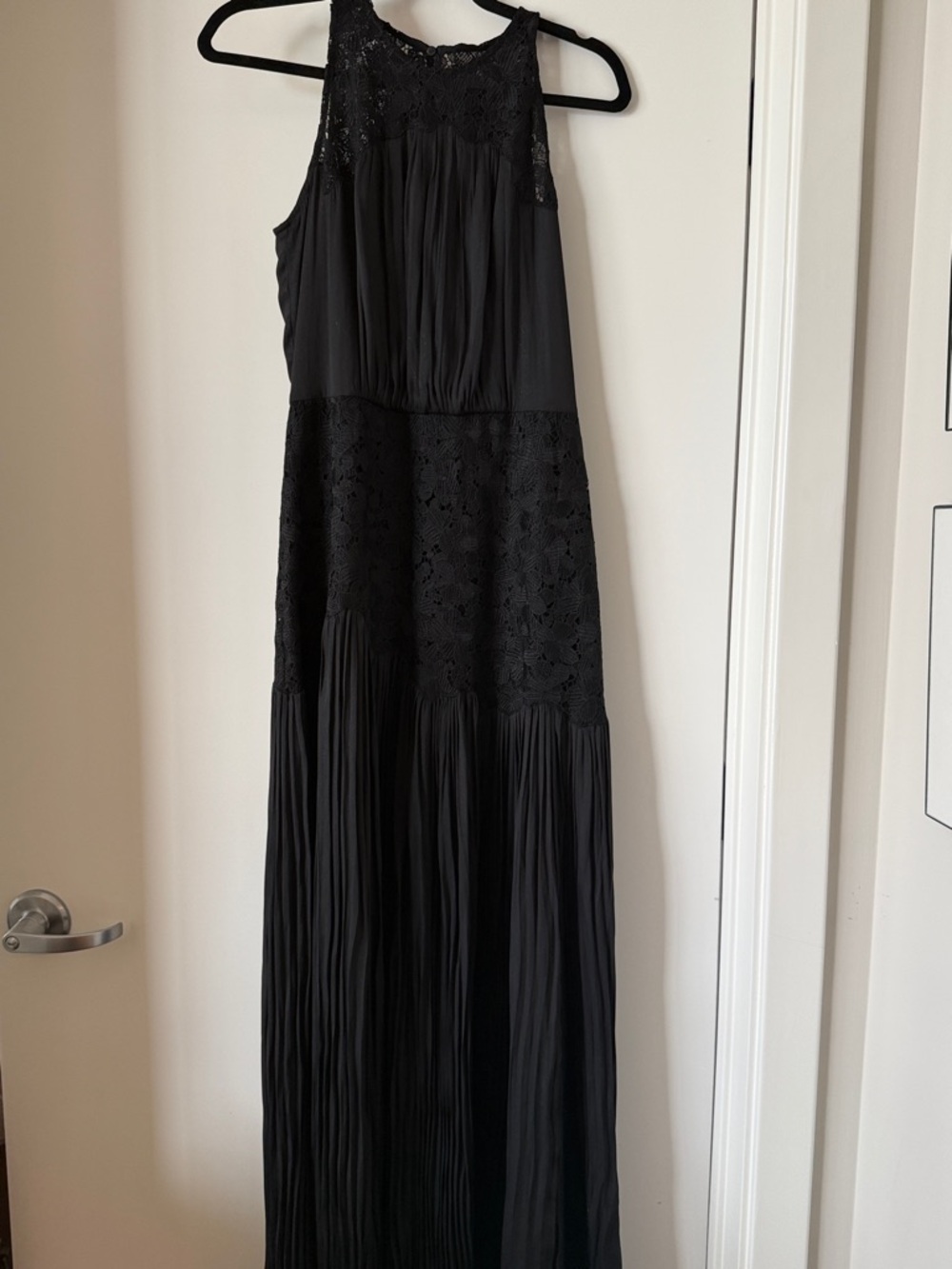 Halston Black Lace-Panel Maxi Dress - Elegant Evening Dress